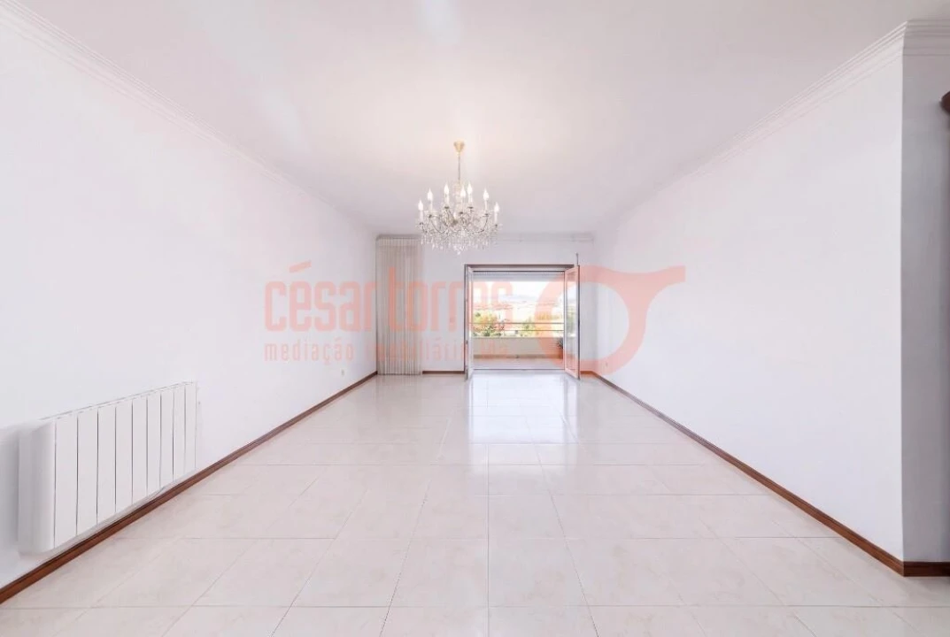 Apartamento T3 para Venda em Oliveira do Douro Foto 9