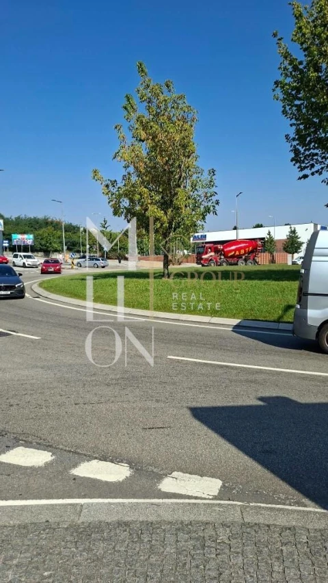 Garagem para Venda em Oliveira do Douro