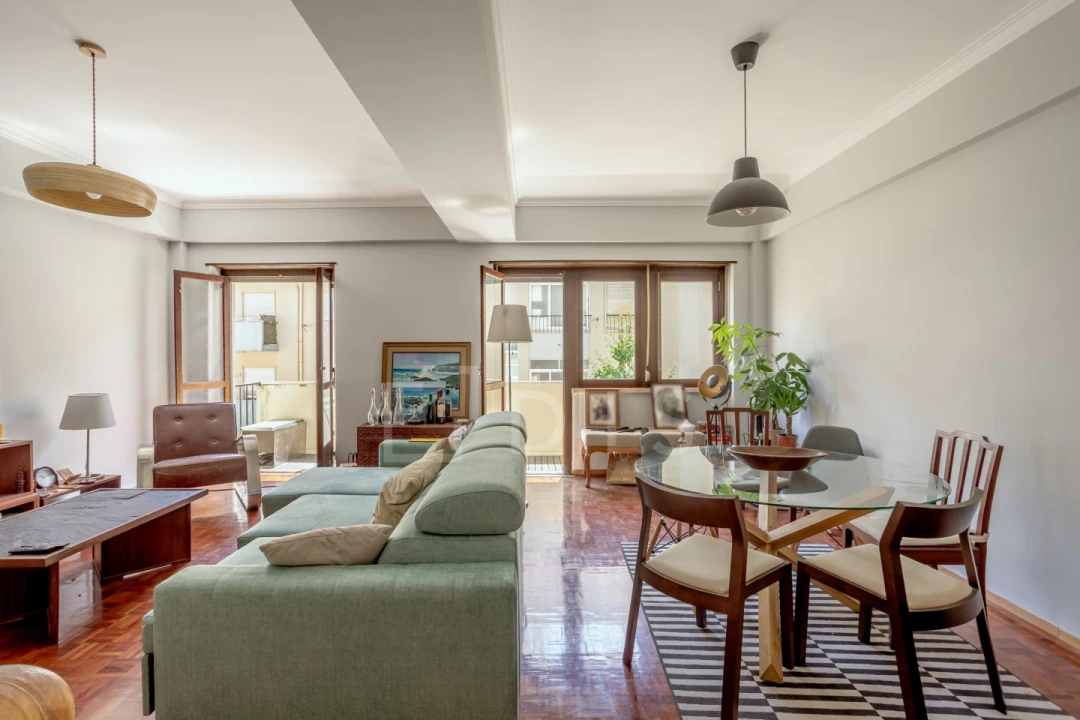 Apartamento T2 para Venda em Oeiras e São Julião da Barra, Paço de Arcos e Caxias Foto 1