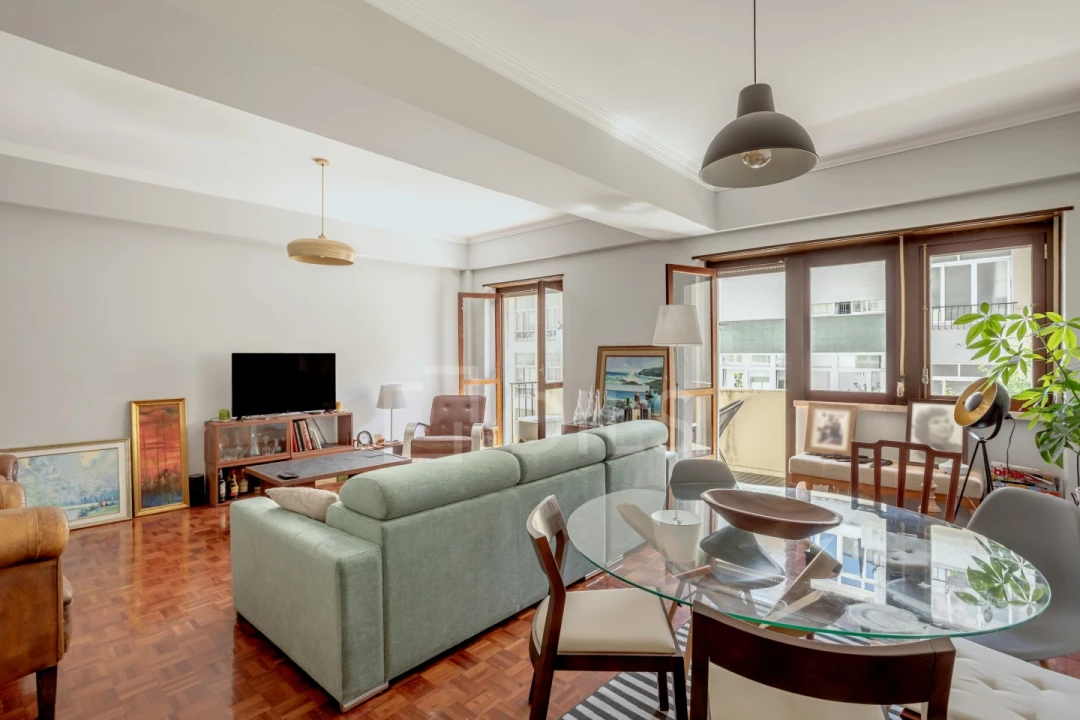 Apartamento T2 para Venda em Oeiras e São Julião da Barra, Paço de Arcos e Caxias Foto 3