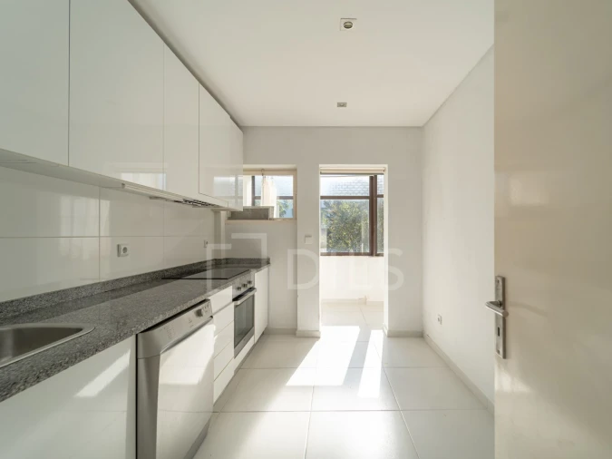 Apartamento T3 para Venda em Ramalde Foto 6