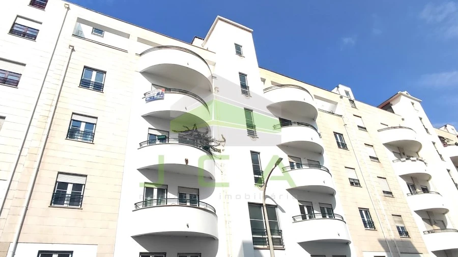 Apartamento T3 para Arrendamento em Marrazes e Barosa