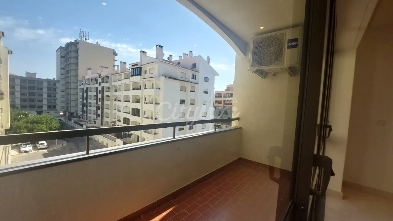 Apartamento T2 para Arrendamento em Cascais e Estoril Foto 1