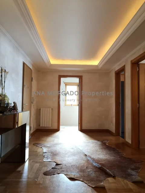 Apartamento T3 para Arrendamento em Agualva e Mira-Sintra