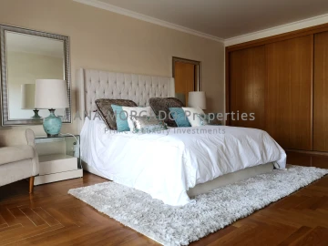 Apartamento T3 para Arrendamento em Agualva e Mira-Sintra
