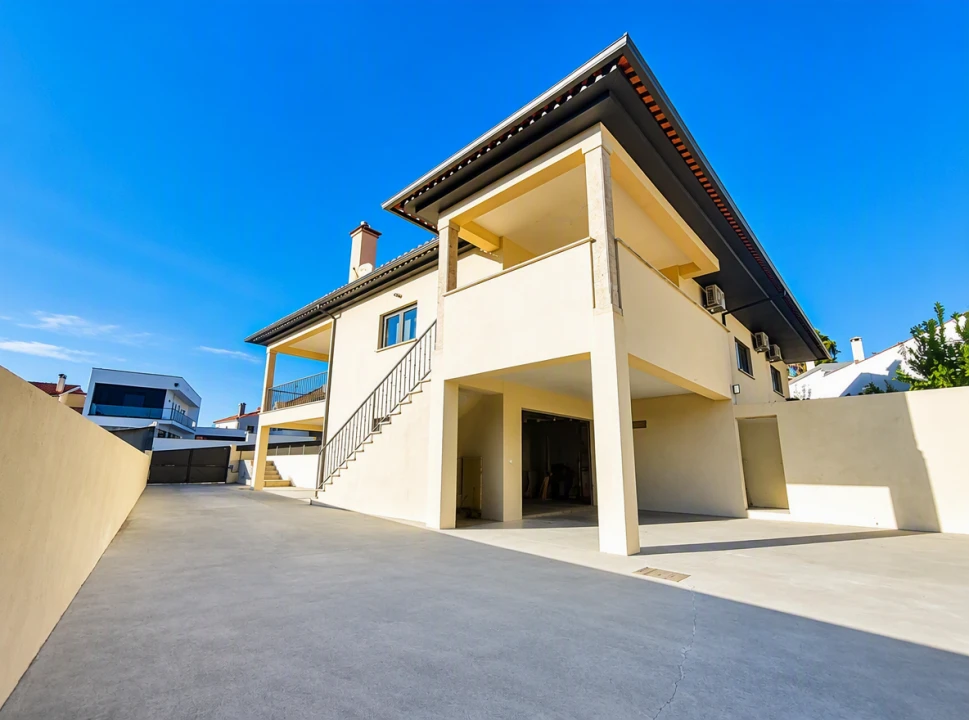 Moradia T3 para Venda em Barreiros e Cepões Foto 8