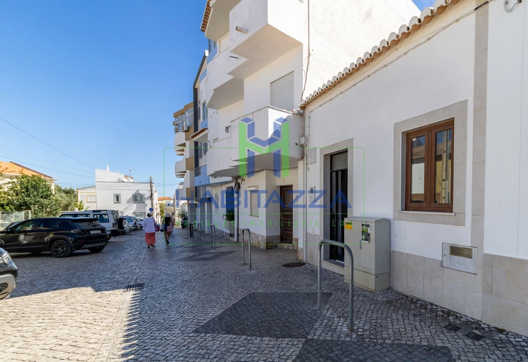 Moradia T1 para Venda em Lagos (São Sebastião e Santa Maria) Foto 18