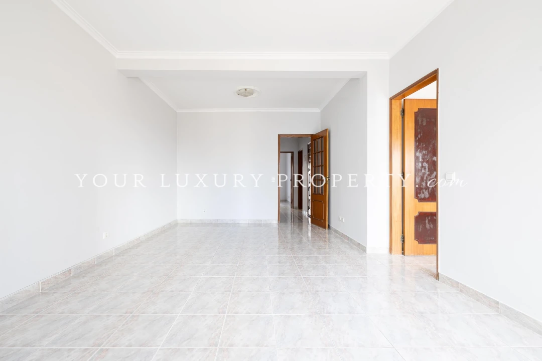 Apartamento T2 para Venda em Loule (São Clemente) Foto 3