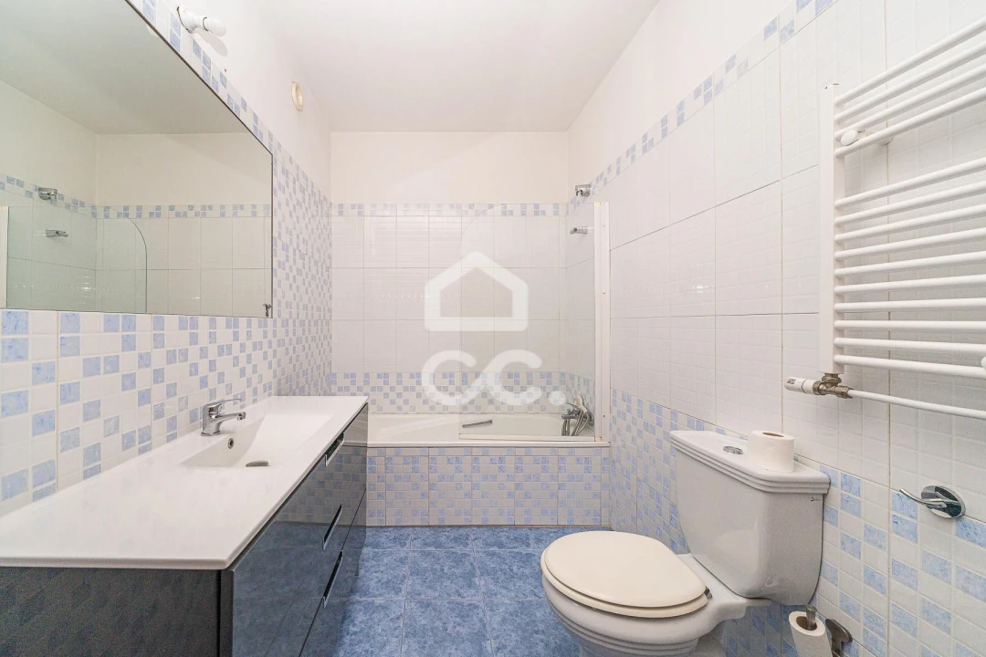 Apartamento T2 para Venda em Cedofeita, Santo Ildefonso, Sé, Miragaia, São Nicolau e Vitória Foto 14