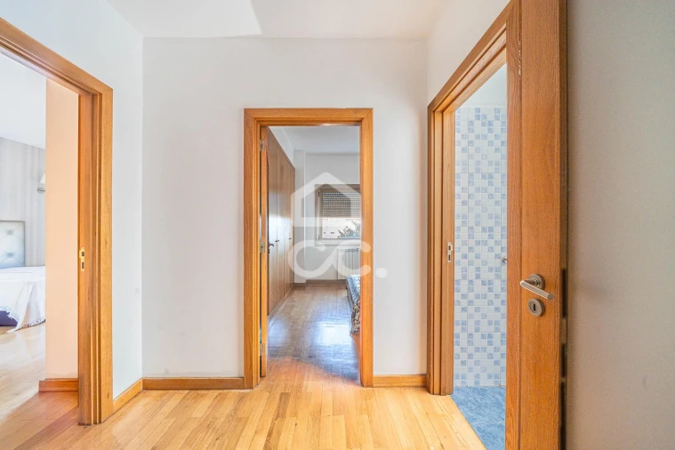 Apartamento T2 para Venda em Cedofeita, Santo Ildefonso, Sé, Miragaia, São Nicolau e Vitória Foto 10