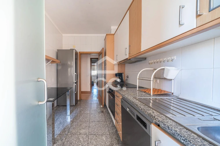 Apartamento T2 para Venda em Cedofeita, Santo Ildefonso, Sé, Miragaia, São Nicolau e Vitória Foto 9