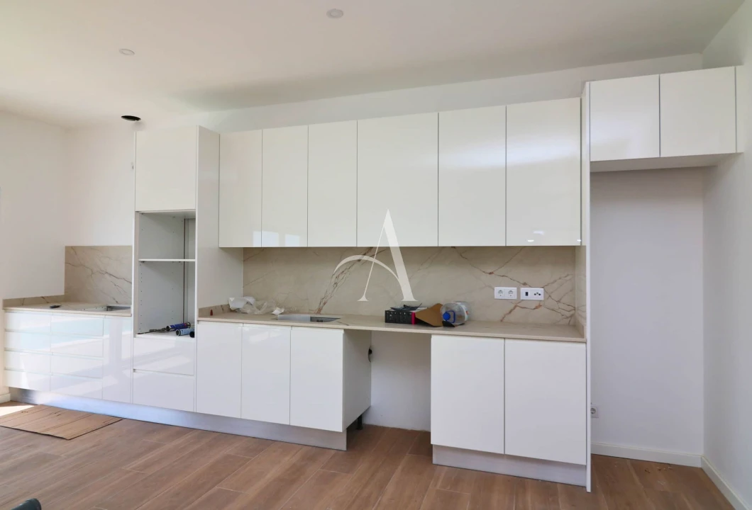Apartamento T3 para Venda em São Brás de Alportel Foto 3