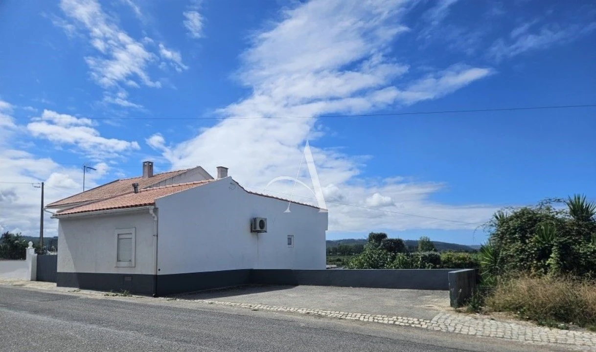 Moradia T2 para Venda em Alcobaça e Vestiaria Foto 1