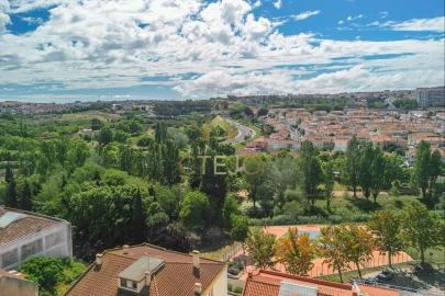 Apartamento T2 para Venda em Agualva e Mira-Sintra