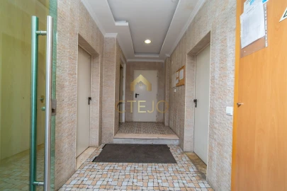 Apartamento T2 para Venda em Agualva e Mira-Sintra