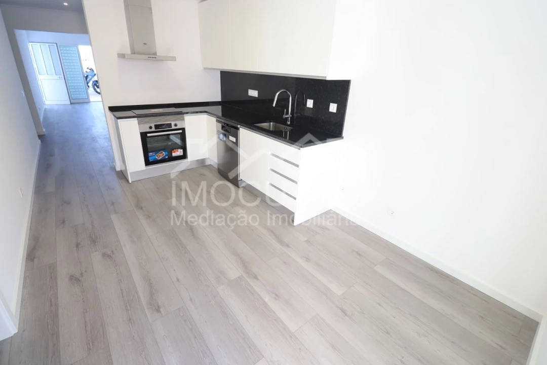 Moradia T2 para Venda em Monte Gordo Foto 2