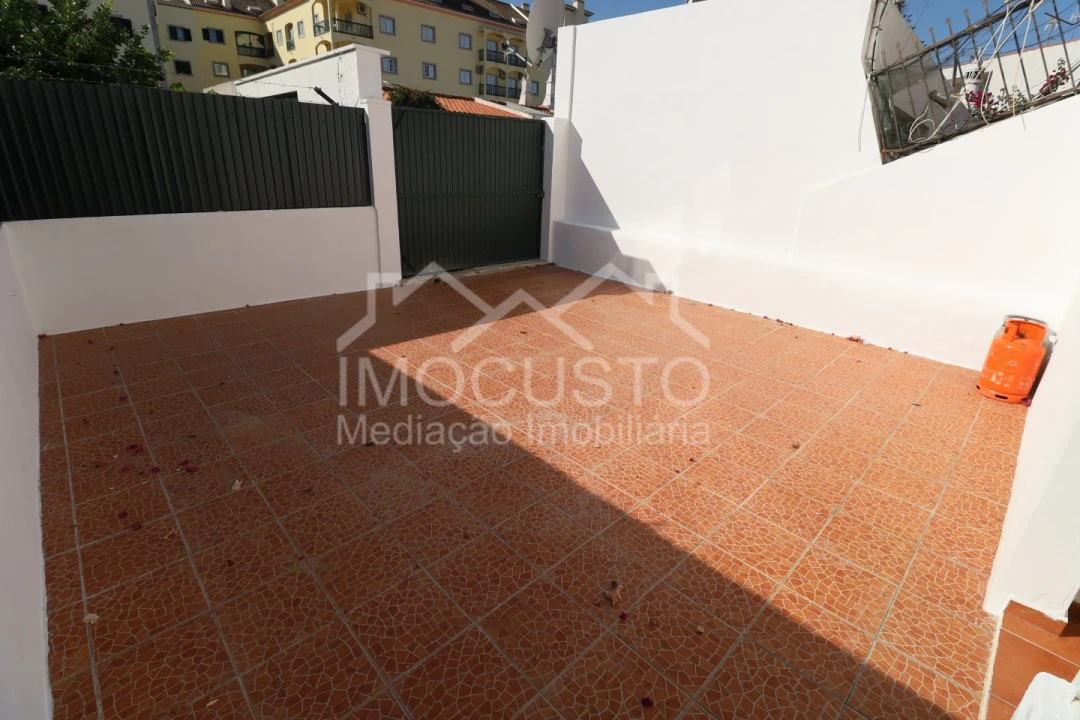 Moradia T2 para Venda em Monte Gordo Foto 19