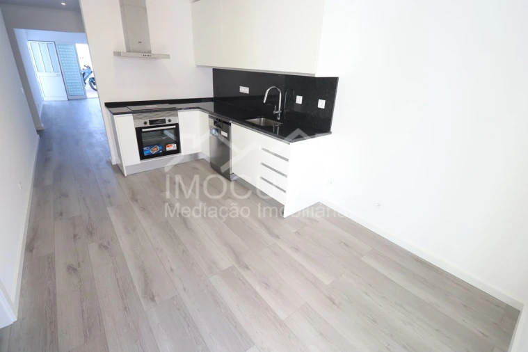 Moradia T2 para Venda em Monte Gordo Foto 2