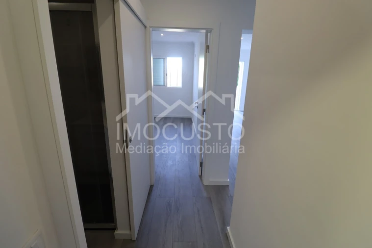 Moradia T2 para Venda em Monte Gordo Foto 11