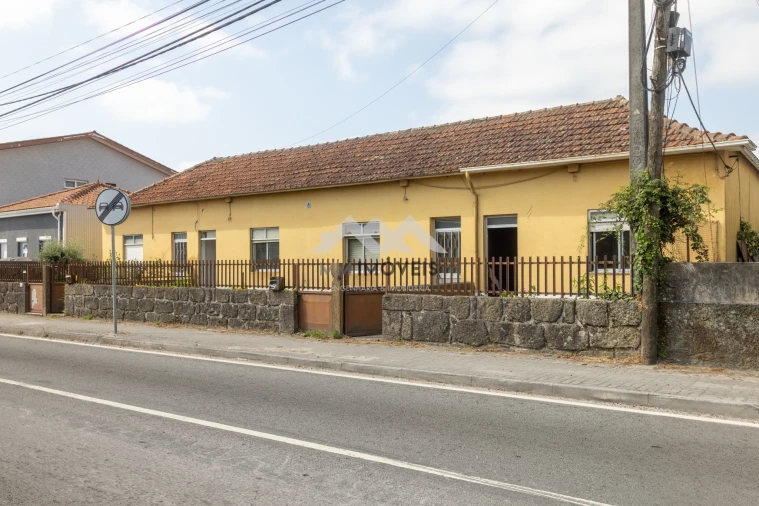 Prédio para Venda em Guilhabreu Foto 2