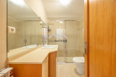 Apartamento T2 para Venda em Santa Marinha e São Pedro da Afurada