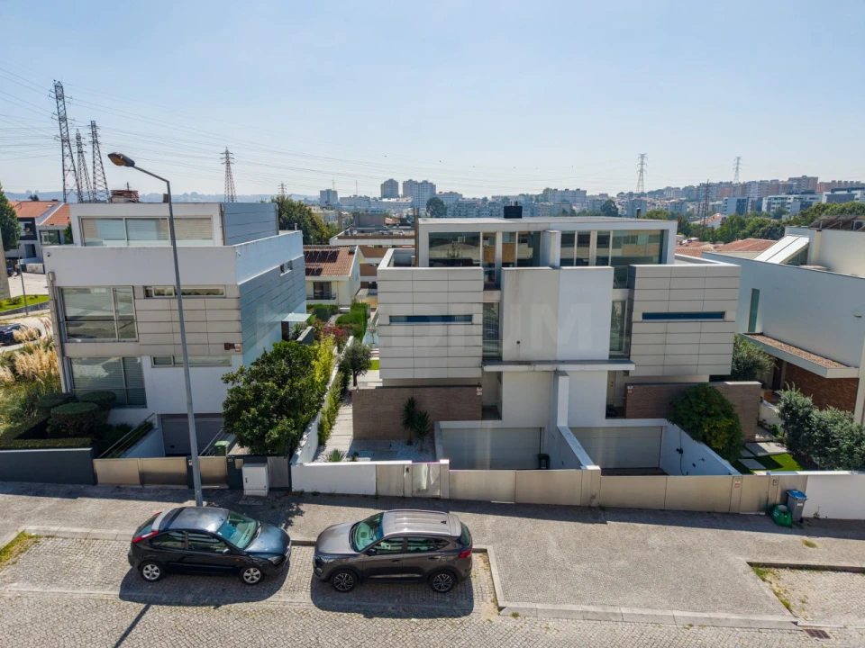 Moradia T4 para Venda em Cidade da Maia Foto 29