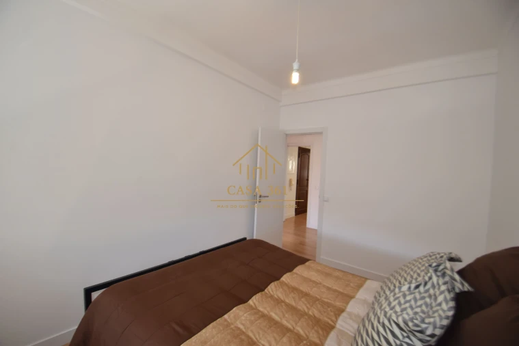 Apartamento T2 para Venda em Vila Franca de Xira Foto 17