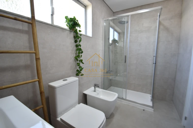 Apartamento T2 para Venda em Vila Franca de Xira Foto 24