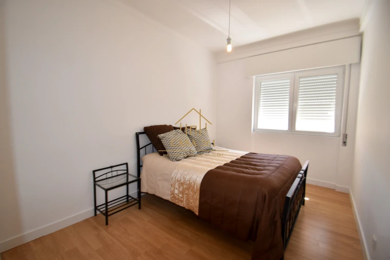 Apartamento T2 para Venda em Vila Franca de Xira Foto 14