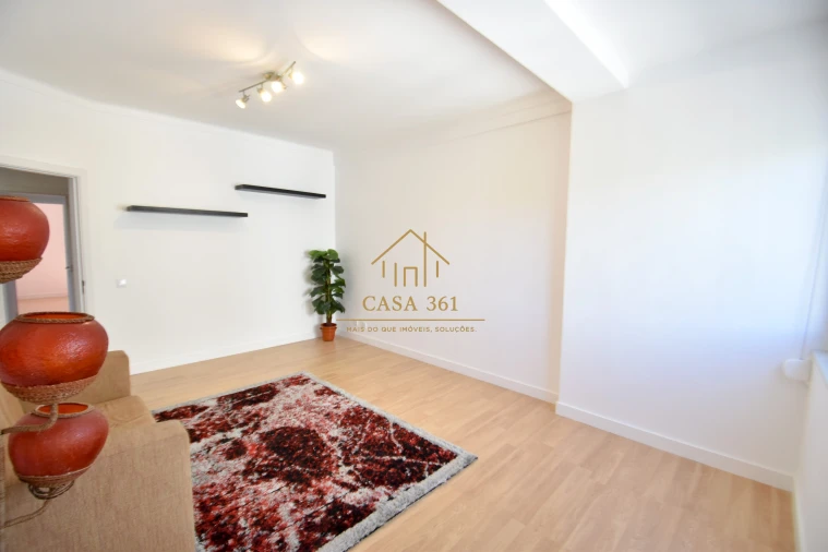 Apartamento T2 para Venda em Vila Franca de Xira Foto 8