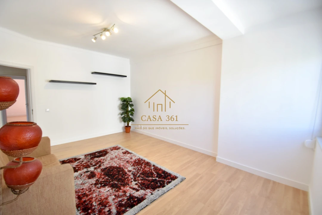Apartamento T2 para Venda em Vila Franca de Xira Foto 8
