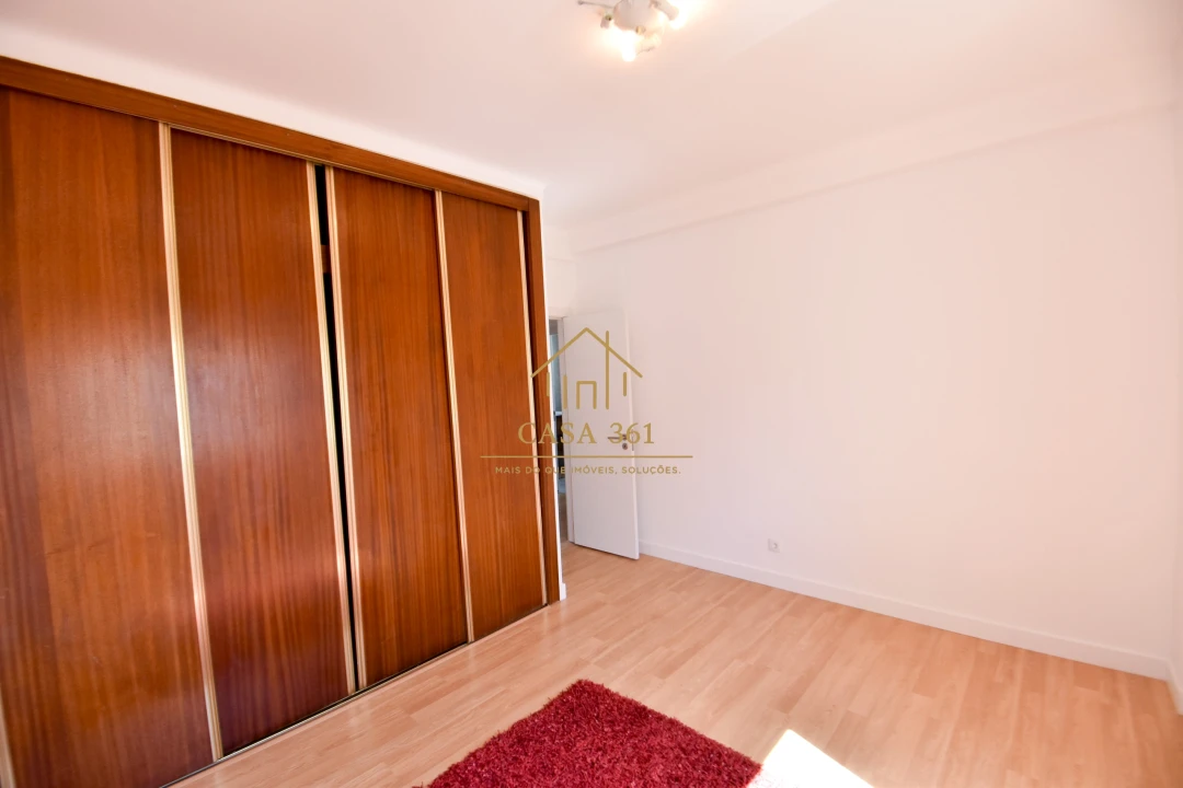 Apartamento T2 para Venda em Vila Franca de Xira Foto 22