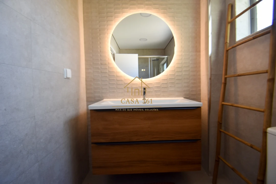 Apartamento T2 para Venda em Vila Franca de Xira Foto 27