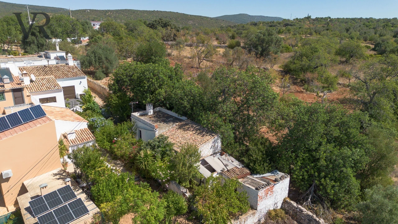 Moradia T2 para Venda em Alte Foto 19