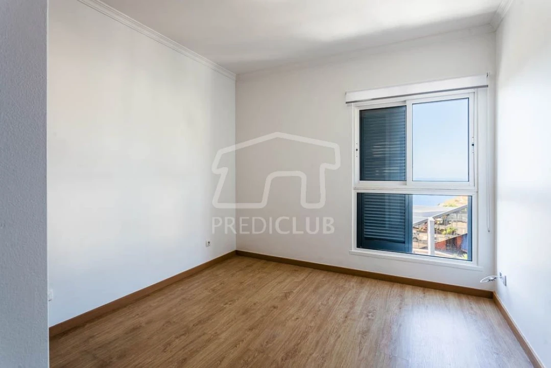 Apartamento T2 para Venda em Caniço Foto 14