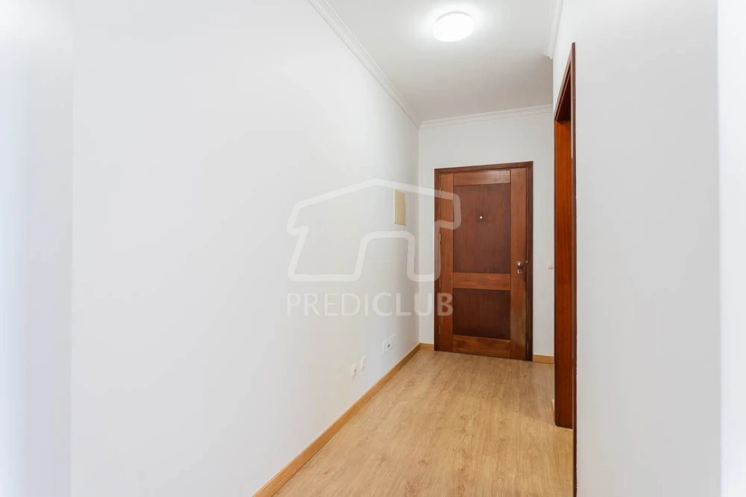 Apartamento T2 para Venda em Caniço Foto 6