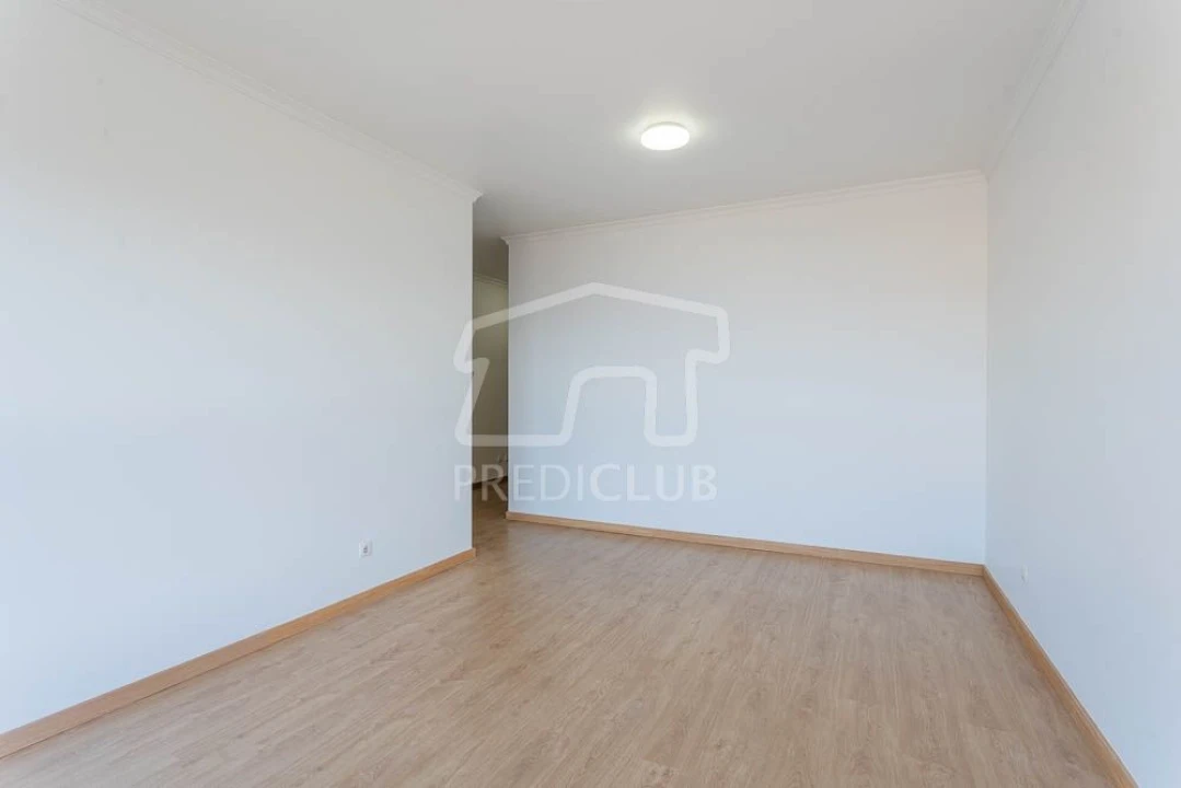 Apartamento T2 para Venda em Caniço Foto 5
