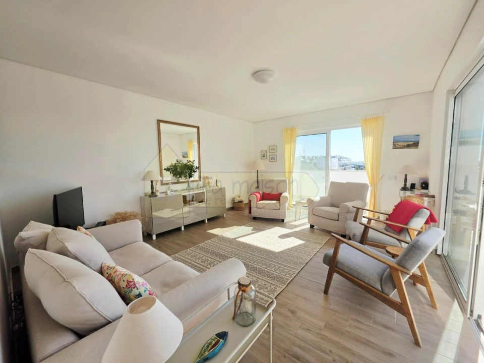 Apartamento T2 para Venda em Olhão Foto 3