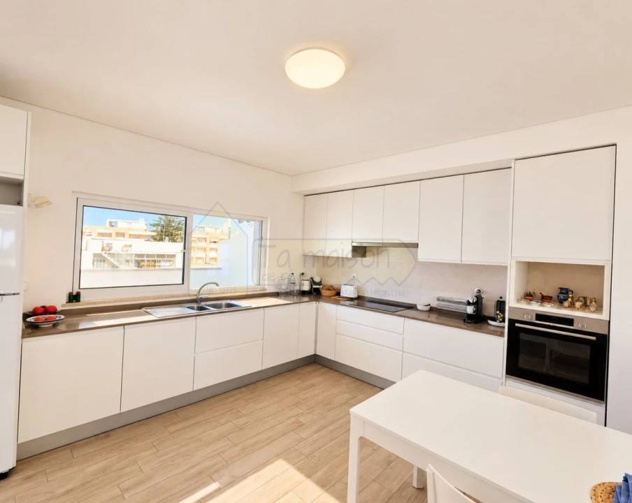 Apartamento T2 para Venda em Olhão Foto 11