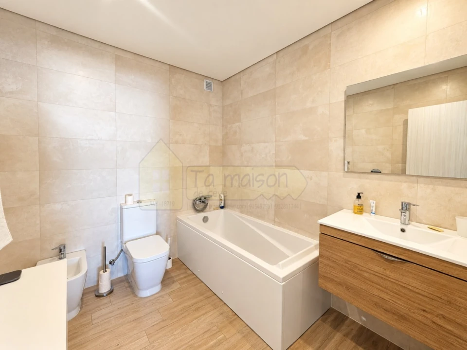 Apartamento T2 para Venda em Olhão Foto 19