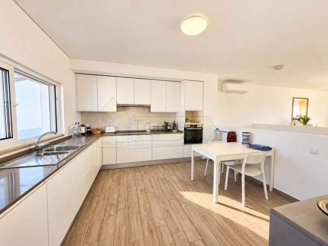Apartamento T2 para Venda em Olhão Foto 12