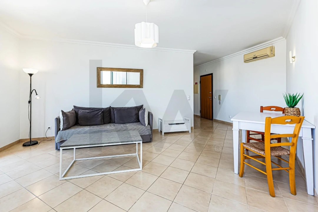 Apartamento T1 para Venda em Silves Foto 7
