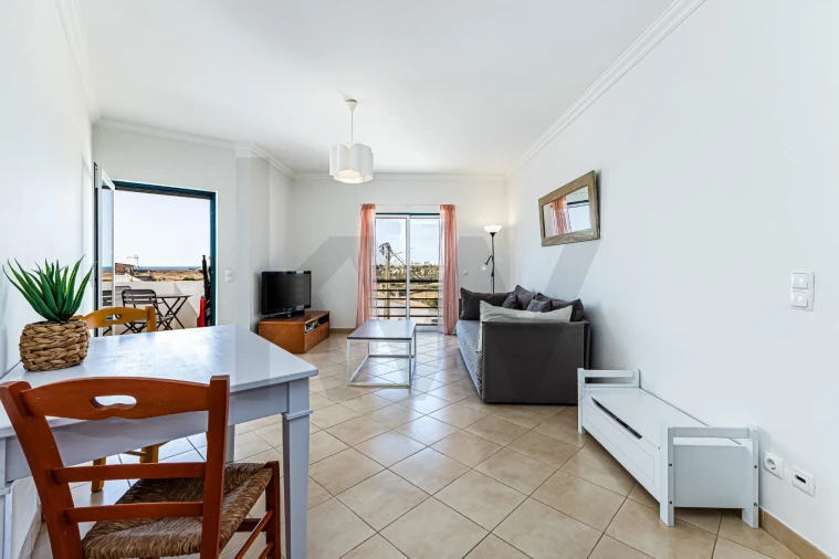 Apartamento T1 para Venda em Silves Foto 6