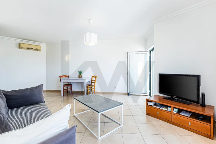 Apartamento T1 para Venda em Silves Foto 10