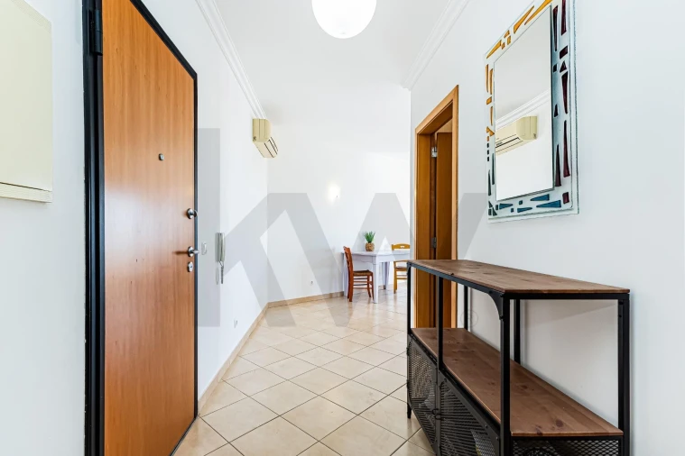 Apartamento T1 para Venda em Silves Foto 3