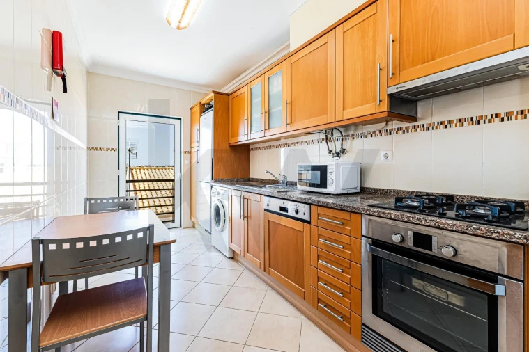 Apartamento T1 para Venda em Silves Foto 4