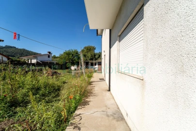 Moradia T3 para Venda em Moreira de Conegos