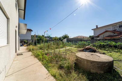 Moradia T3 para Venda em Moreira de Conegos
