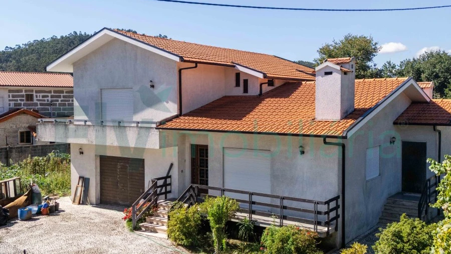 Moradia T3 para Venda em Moreira de Conegos