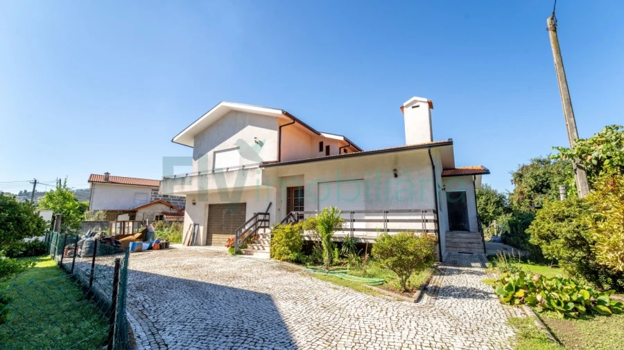 Moradia T3 para Venda em Moreira de Conegos